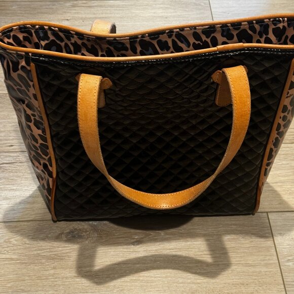 Consuela Ezzy Classic Tote - Picture 2 of 10